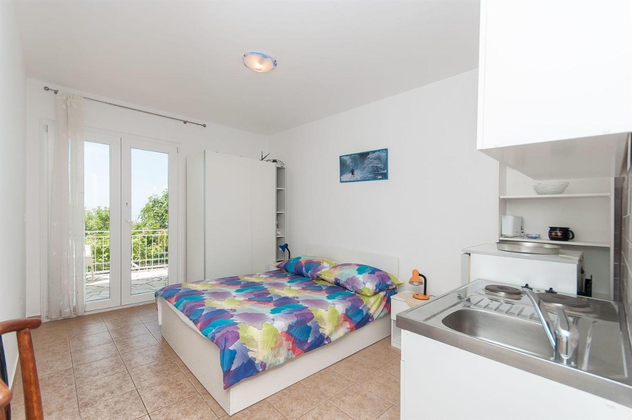 Apartments Zorica Tučepi エクステリア 写真