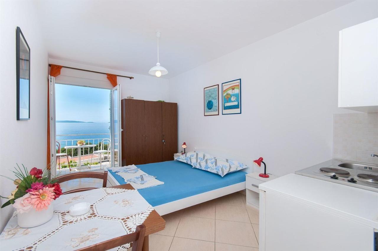 Apartments Zorica Tučepi エクステリア 写真