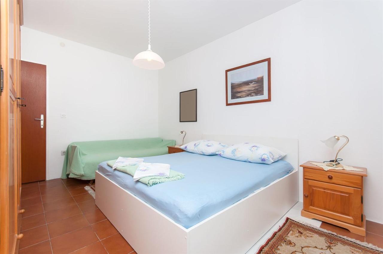 Apartments Zorica Tučepi エクステリア 写真