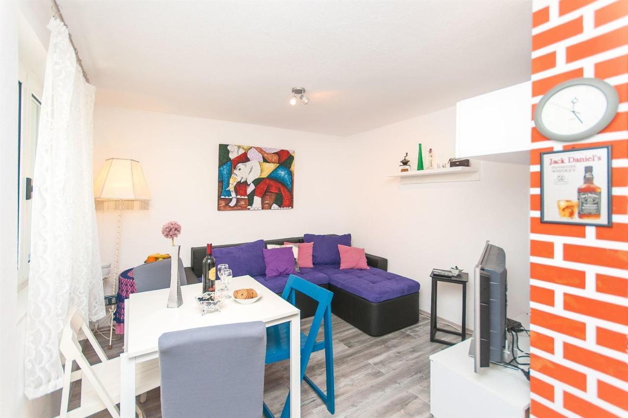 Apartments Zorica Tučepi エクステリア 写真