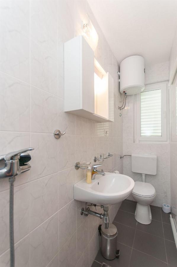 Apartments Zorica Tučepi エクステリア 写真
