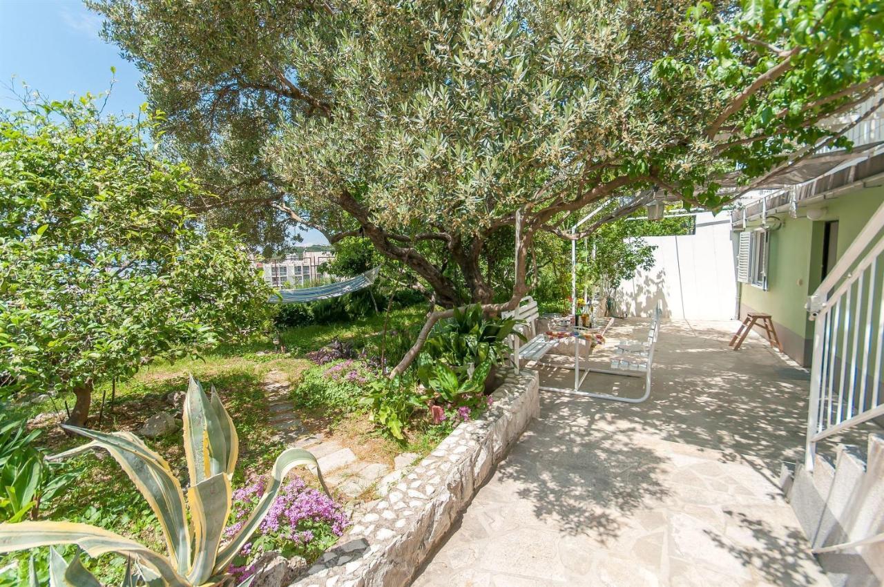 Apartments Zorica Tučepi エクステリア 写真
